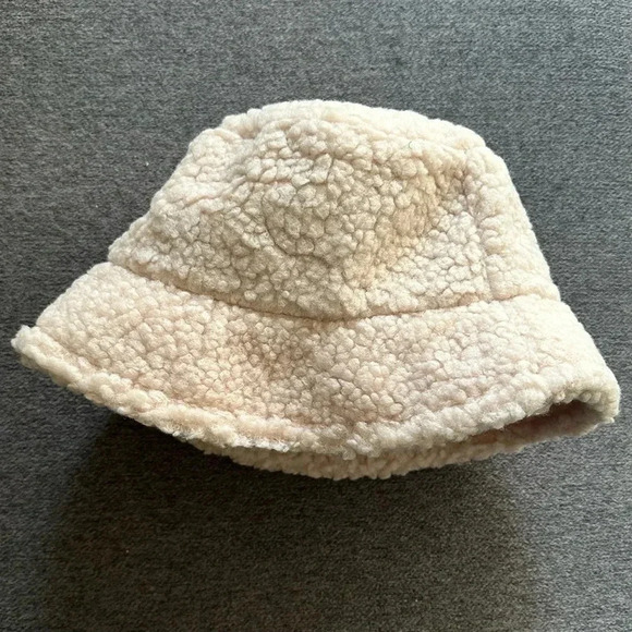 8 Other Reasons Sherpa Bucket Hat - Picture 5 of 8